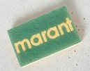 Un estropajo con el logo estampado es la pieza estrella de la colección de Isabel Marant