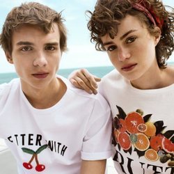 Los estampados tropicales dominan  la colección verano 2018 de Pull&Bear