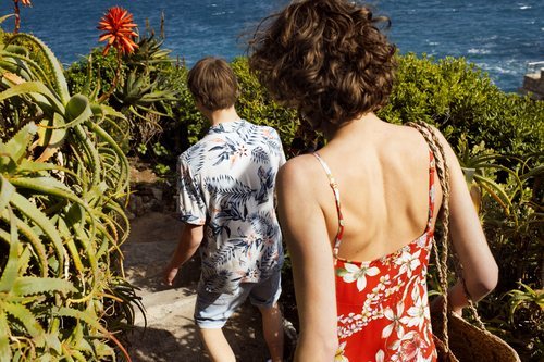 La inspiración tropical inunda la colección verano 2018 de Pull&Bear