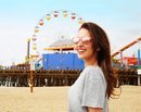 Modelo en rosa de las gafas de sol diseñadas por Paula Echevarría para Hawkers
