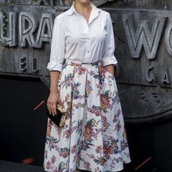 Natalia Verbeke con un conjunto casual en la premiere de Jusassic World 2018