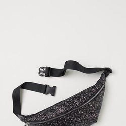 Riñonera con purpurina de la nueva colección 'Love for All' de H&M