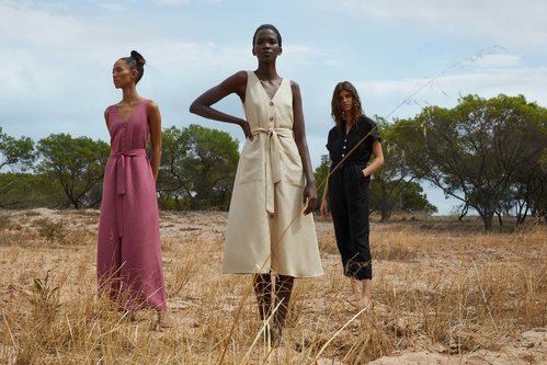 Surtido de monos de la nueva colección Beachwear 2018 de Oysho
