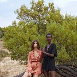 Colección de monos  de la nueva línea Beachwear 2018 de Oysho