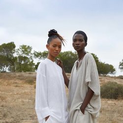 Conjunto de lino de la nueva colección Beachwear 2018 de Oysho