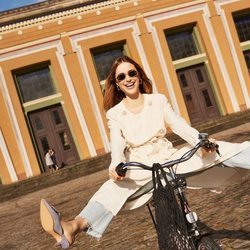 Gabardina larga de la nueva colección primavera/verano 2018 de Mango