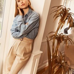 Pantalón camel de la nueva colección primavera/verano 2018 de Mango