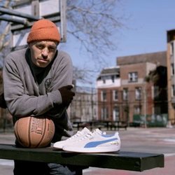 Presentación de las nuevas Puma Suede 50 x Bobbito en color azul