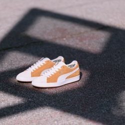 Nuevas Puma Suede 50 x Bobbito en color mostaza