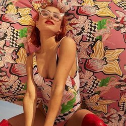 Estampado con mujer acostada de la colección cápsula 'Miranda Makaroff para Desigual'