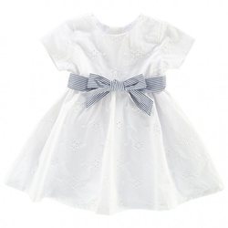 Vestido blanco con lazo de la colección 'Black&White' de Chicco