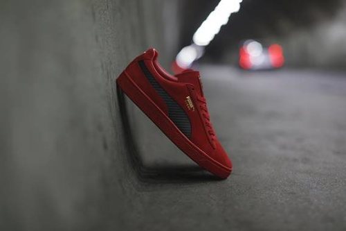 Zapatillas Puma SF Suede 50 inclinadas con la colaboración de Ferrari 2018