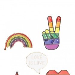 Pins con formas de la colección 'Pride 2018' de Primark
