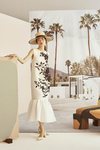 Vestido blanco con estampado de la colección Crucero 2019 de Carolina Herrera