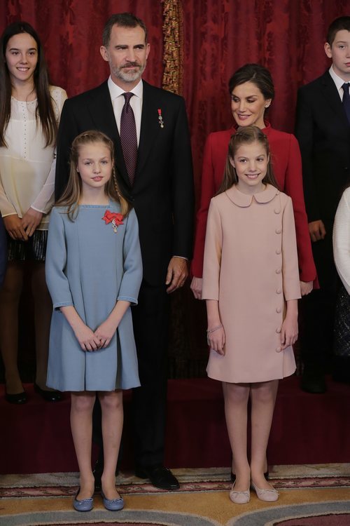 La Infanta Sofía con un vestido rosa cuarzo en la entrega del Toisón de Oro