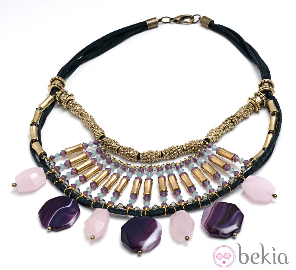 Collar tipo babero de la colección otoño/invierno 2011-2012 de El Taller