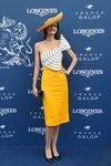 Irene Salvadore con un vestido con un lazo en Diane Longines 2018