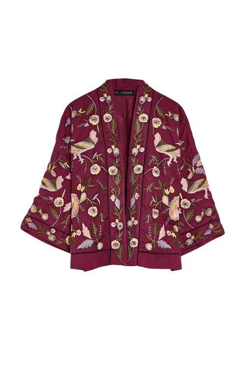 Kimono en tono vino de la colección primavera/verano 2018 de Sfera
