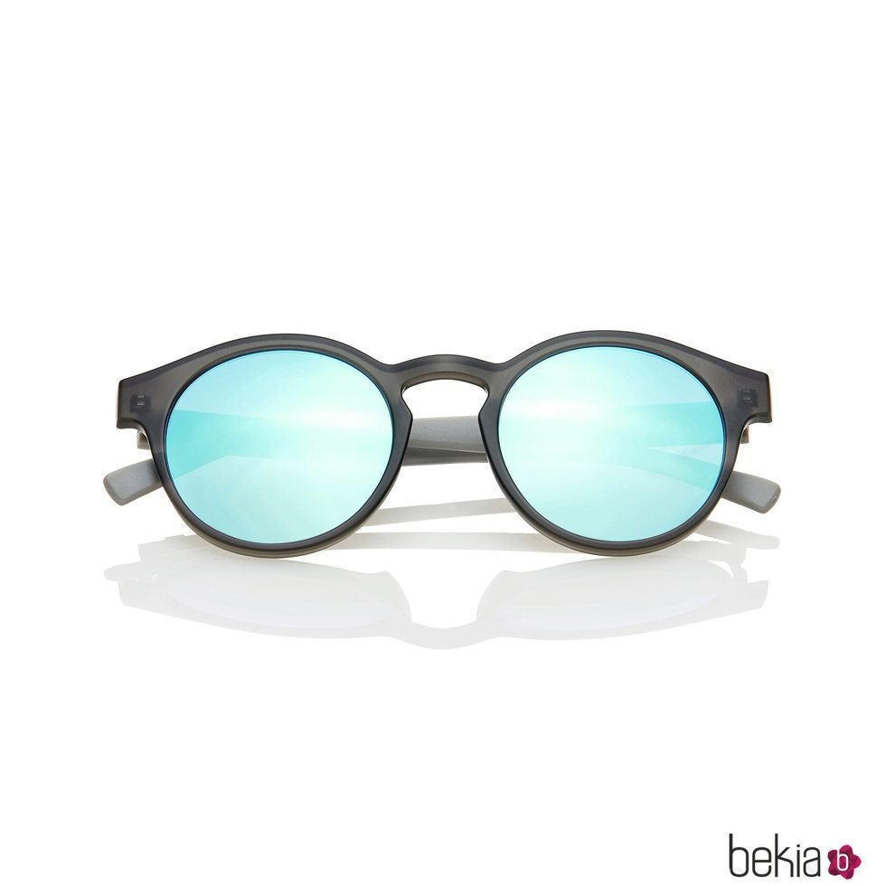 Gafas oscuras de la colección primavera/verano 2018 de Benetton