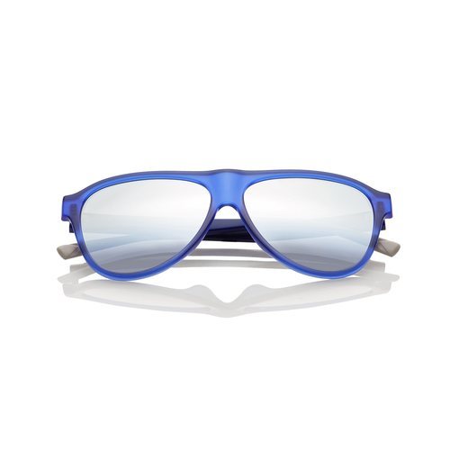 Gafas azules de la colección primavera/verano 2018 de Benetton