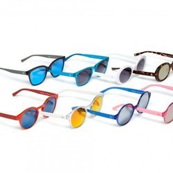 Variedad de estilos y colores, así es la colección de gafas de sol verano 2018 de Benetton