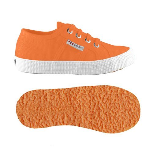 Zapatillas en color naranja de la nueva colección otoño/invierno 18-19 de Superga Kids