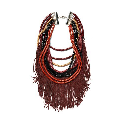 Collar de flecos de la colección otoño/invierno 2018-2019 de Sisley