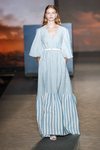 Vestido a rayas de TCN primavera/verano 2019 en la 080 Barcelona Fashion Week