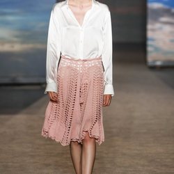 Falda con transparencias de TCN primavera/verano 2019 en la 080 Barcelona Fashion Week