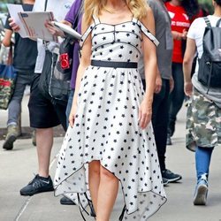 Kylie Minogue con un vestido estrellado en Nueva York