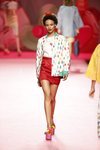 Bomber con estampado de lluvia de Ágatha Ruiz de la Prada en Madrid Fashion Week primavera/verano 2019