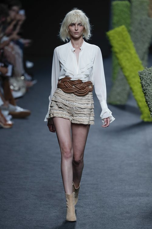 Conjunto de volantes de Teresa Helbig en Madrid Fashion Week primavera/verano 2019