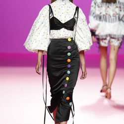 Blusa superpuesta de María Escoté en Madrid Fashion Week primavera/verano 2019