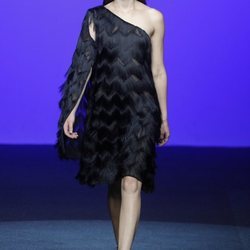 Vestido de flecos de Roberto Torretta en Madrid Fashion Week primavera/verano 2019