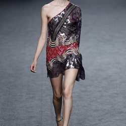 Vestido asimétrico estampado de Custo Barcelona en Madrid Fashion Week primavera/verano 2019