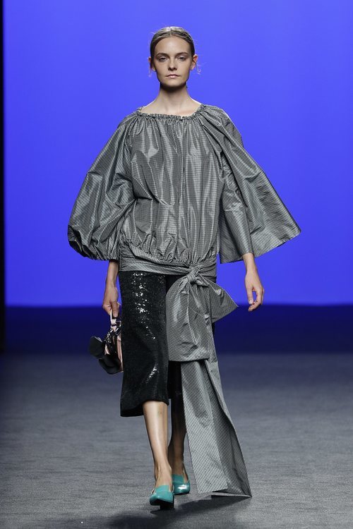 Blusón de Devota&Lomba en Madrid Fashion Week primavera/verano 2019