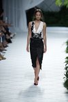 Vestido bicolor de Jorge Vázquez primavera/verano 2019 en la Madrid Fashion Week
