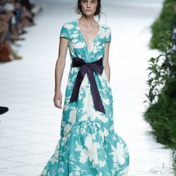 Vestido de color verde agua de Jorge Vázquez primavera/verano 2019 en la Madrid Fashion Week