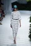 Vestido blanco estampado de Jorge Vázquez primavera/verano 2019 en la Madrid Fashion Week