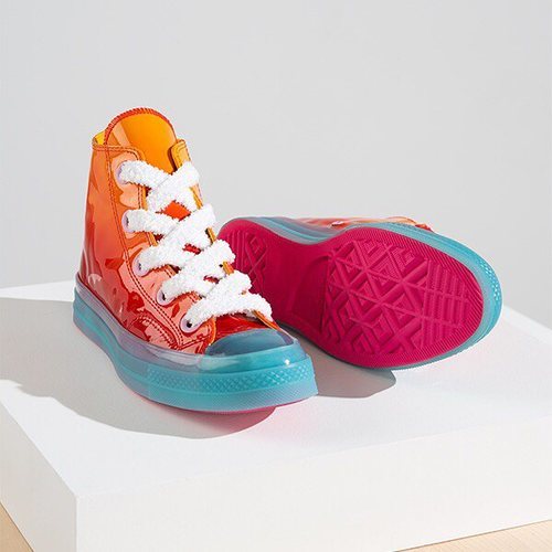 Converse en color naranja y azul de la nueva colaboración JW Anderson 2018