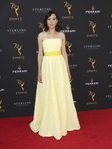 Mishel Prada con un vestido amarillo en la 70 edición de los premios Emmy 2018