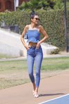 Kendall Jenner con un look denim en Los Ángeles 2018