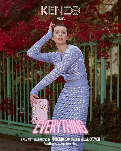 Milla Jovovich posando para la nueva colección otoño/invierno 2018/2019 de Kenzo