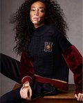 Winnie Harlow con un jersey de la nueva colección de otoño 2018 de Tommy Hilfiger