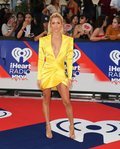 Kristin Cavallari con un vestido amarillo en los Premios MMVA 2018
