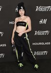 Noah Cyrus con un chándal negro en el photocall de Variety's Power 2018