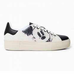 Zapatilla de Mickey Mouse de la colección otoño/invierno 2018/2019 de Desigual