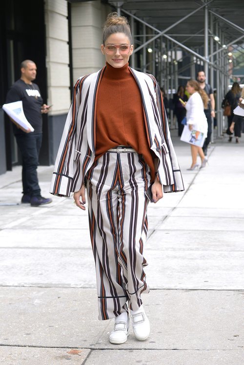 Olivia Palermo con un conjunto estampado en Nueva York