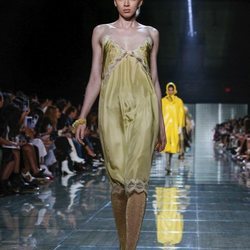 Vestido lencero de Marc Jacobs primavera 2019 en la New York Fashion Week