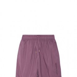 Short malva de la colección cápsula de Oysho con Everlast